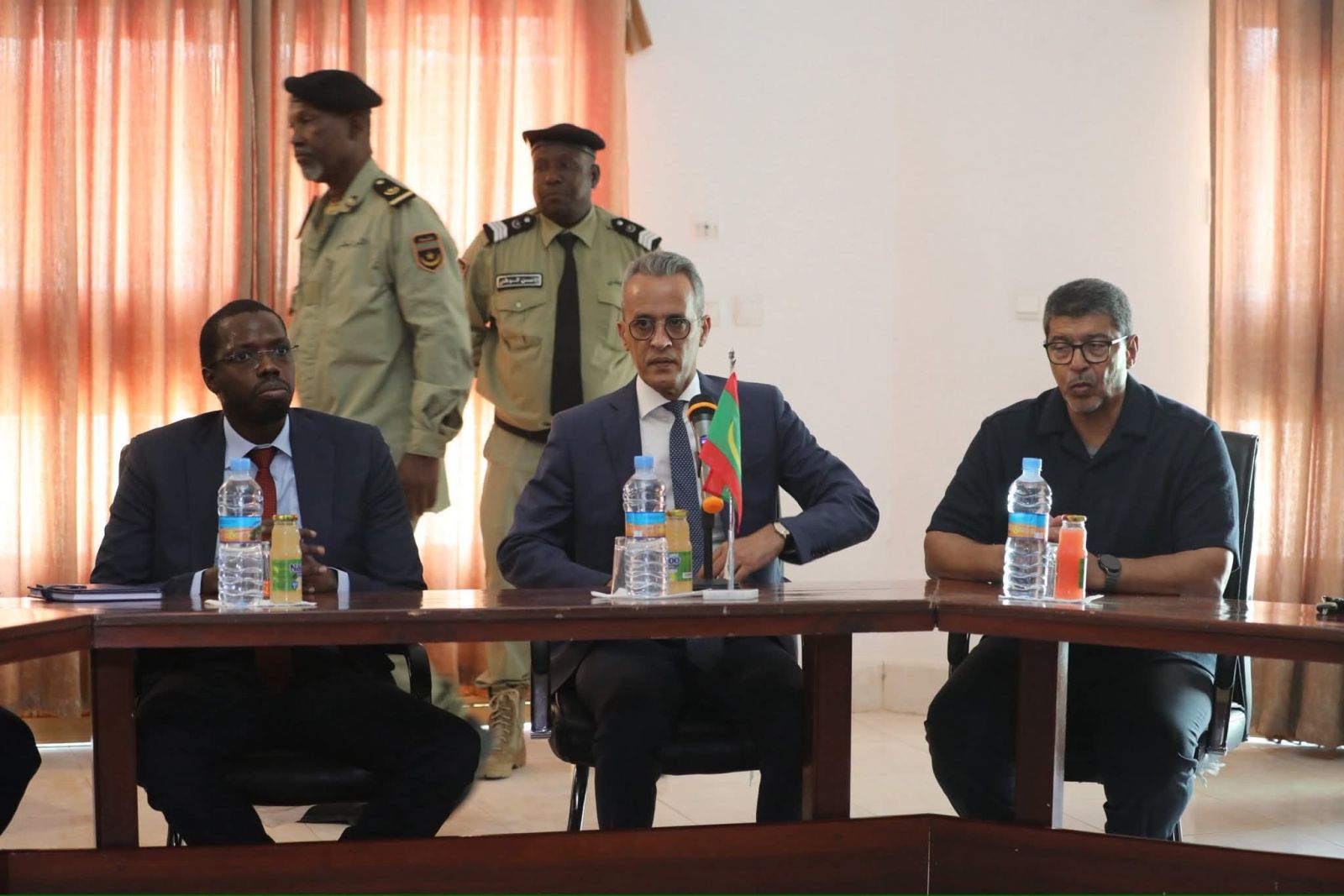 زيارة تفقدية لوزير الصيد والبنى التحتية البحرية إلى ميناء نواكشوط: خطة توسعة استراتيجية لتعزيز مكانة الميناء