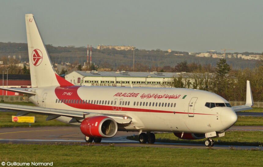 طائرة بوينغ 737-800 تابعة للخطوط الجوية الجزائرية